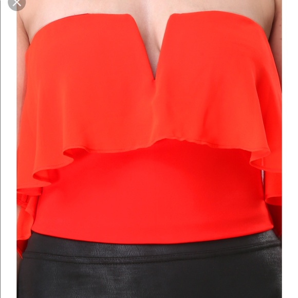 NWT Bebe chiffon overlay top - Picture 3 of 3